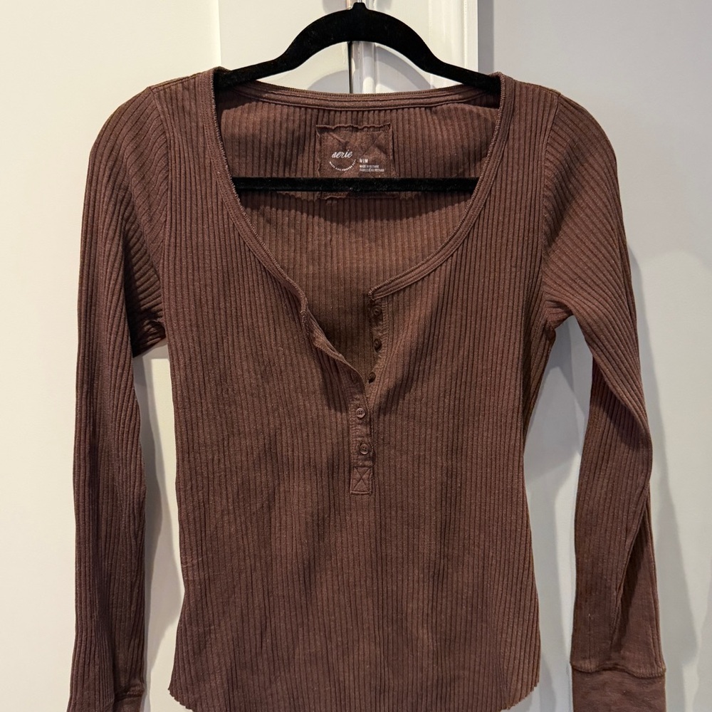 Aerie Ribbed Long Sleeve Henley Top – Brown – Size M